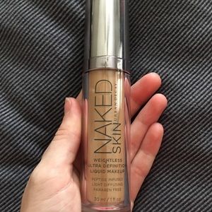 NAKED skin weightless ultra definition foundation